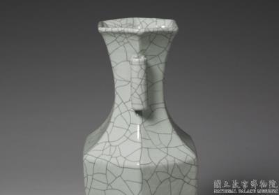 图片[3]-Hexagonal vase with tubular handles and six ridges, Qing dynasty, Qianlong reign (1736-1795)-China Archive